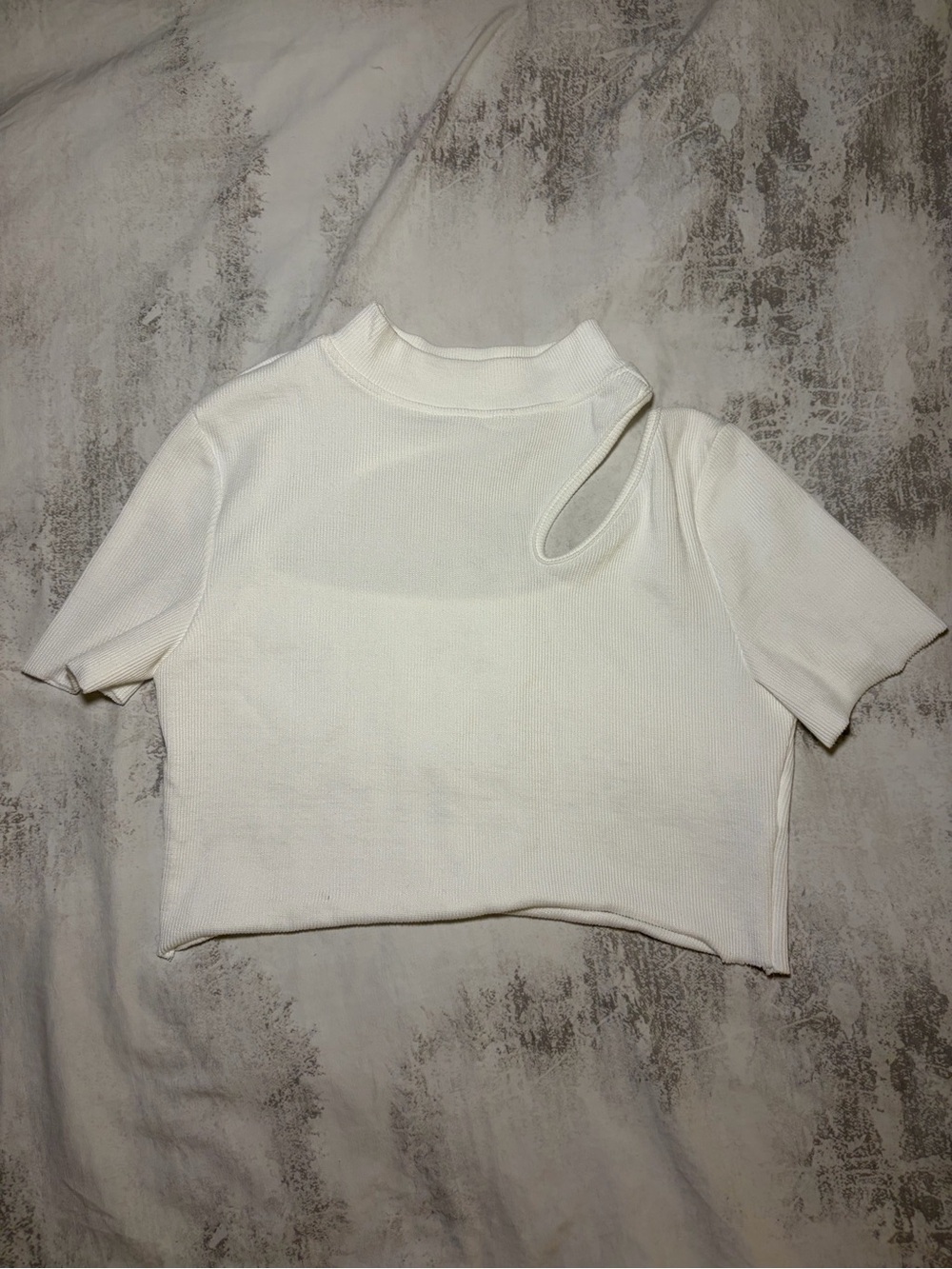 SOLADO White Ribbed Cutout Mock Neck Crop Top - Picture 2 of 7